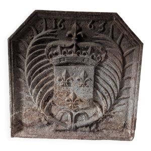 Plaque de cheminée ancienne en fonte – blason royal fleurdelisé – datée 166