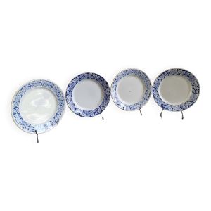 4 assiettes plates en faïence bleue et blanche de K&G Lunéville, modèle Blida