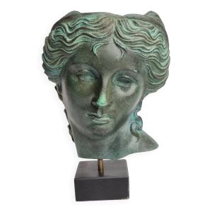 Tête de statue style antique, patine vert-de-gris, signée Art Team, H 20 cm