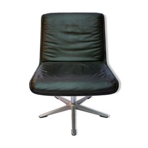 Chaise en cuir sur pied central