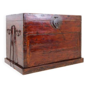 Coffre japonais ancien en bois et en fer