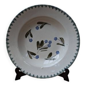 Ancienne assiette creuse terre de fer motif fleur bleu
