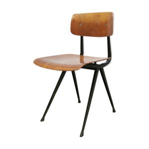 Chaise d'école Result par Friso Kramer 1ère édition