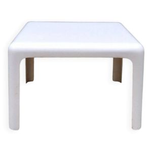 Table basse en fibre de verre
