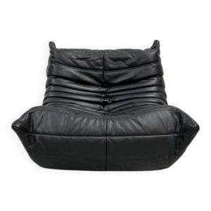 Fauteuil lounge Togo en cuir noir français, conçu par Michel Ducaroy pour Ligne Roset, années 1970