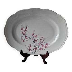 Plat en porcelaine. Création A.Deshoulières