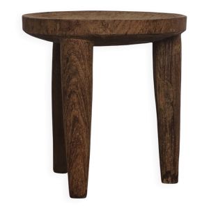 Tabouret ancien en bois brut sculpté