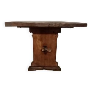 Table de Monastère