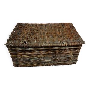 Coffre en bois tressé