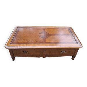 Table basse en merisier avec tiroir pouvant s'ouvrir sur les 2 cotés