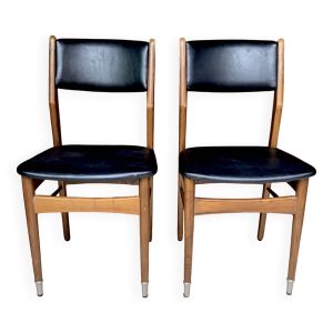 Paire de chaises scandinaves en bois et Skaï noir
