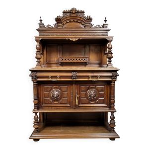 Buffet desserte style renaissance en noyer sculpté