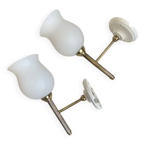 Paire d'appliques torche flambeau laiton verre blanc opalin porcelaine