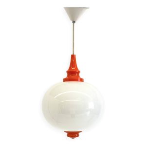 Lampe suspendue Space Age avec boule en verre laiteux et accents orange