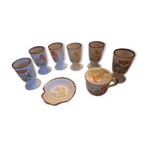 5 mazagrans, 1 tasse à thé et 1 ramequin vintage