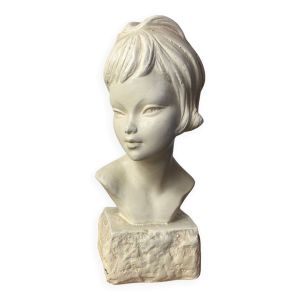 Buste de jeune fille en plâtre