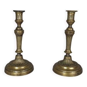 Paire de chandeliers flambeaux cannelés bronze Epoque Louis XVI 27 cm