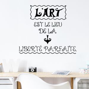 Sticker citation l'art est le lieu de la liberté parfaite