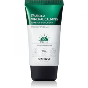 Some By Mi Truecica Mineral Calming Tone-up Suncream cr&egrave;me protectrice apaisante SPF 50+ 50 ml