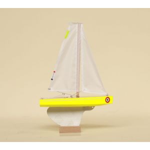 TIROT Voilier Korrigan 24 cm - Coque jaune | bois | d&egrave;s 3 ans | activit&eacute; plein air | moment d&eacute;tente interg&eacute;n&eacute;rationnel