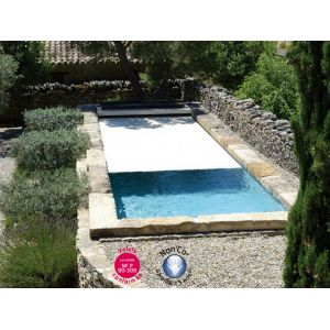 Volet automatique de sécurité immergé Abriblue IMM'AX lames et caillebotis PVC blanc pour piscine 6x12m sans escalier