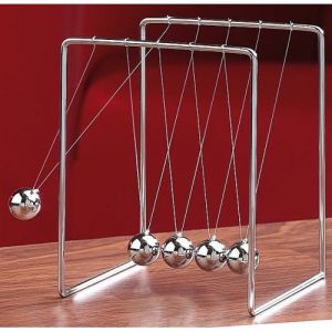 Pendule de newton balancier zen en m&eacute;tal
