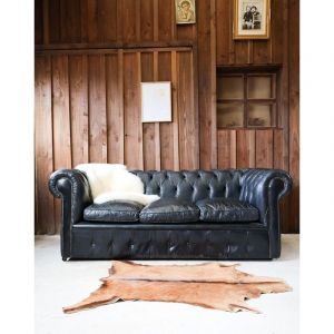 Canap&eacute; chesterfield en cuir noir n&deg;123