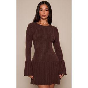 Femme Petite Mini robe en maille tricot chocolat &agrave; manches longues et d&eacute;tails festonn&eacute;s | Taille Medium - Taille M