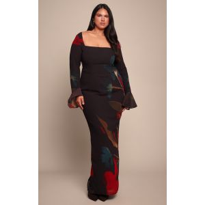 Femme Plus Robe longue en mousseline de soie noire fleuri à manches flûtes | Taille 44 - Taille 44