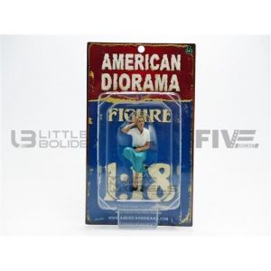 Voiture Miniature de Collection AMERICAN DIORAMA 1-18 - FIGURINES Personne assise - Kristan - Blanc / Bleu - 23888 - Resin