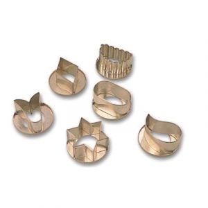 Découpoir Thé forme demi-lune cannelée pour biscuits secs professionnel en inox à 50 mm de diamètre