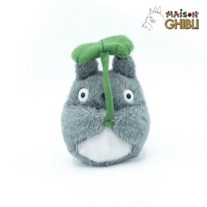 Peluche beanbag Mon Voisin Totoro / Totoro avec sa feuille