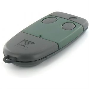 T&eacute;l&eacute;commande Cardin s449-qz2 green