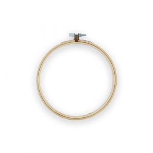 Tambour &agrave; broder en bois 11 cm diam&egrave;tre avec vis de r&eacute;glage