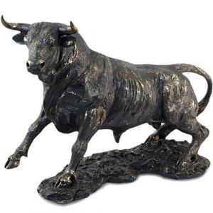 Statuette de d&eacute;coration en r&eacute;sine Taureau