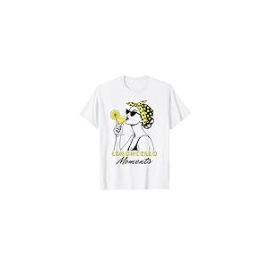 Style rétro années 50 italienne femme buvant de la liqueur limoncello T-Shirt