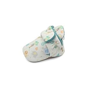 Dotty Fish Chaussures. Chaussons pour bébés avec semelles en daim. Doublure chaude en polaire. Bottines pour les premiers pas de bébé. Vert avec des animaux de Safari. 6-12 Mois