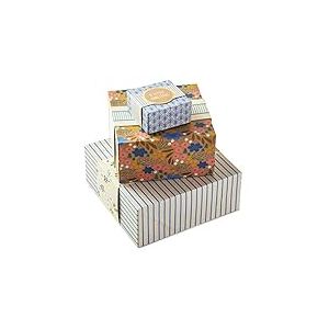 Hallmark Lot de 3 boîtes cadeaux avec bandes enveloppantes, tailles assorties (motif fleurs et rayures) pour anniversaires, fêtes prénuptiales, fête des mères, meilleurs amis