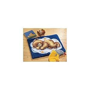 Vervaco Kit Tapis Point Nou&eacute; &Aacute; Faire UN OURS DORMANT Broderie Debutant DIY Latch Hook Kit Complet Decoration Maison Manuelle Loisir Cr&eacute;atif ca. 50 x 40 cm Embroidery