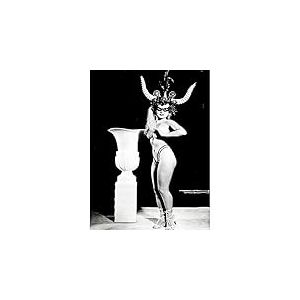 Wee Blue Coo Vintage Photography Burlesque Dancer Bubbles Darlene Exotic USA Wall Art Print Mur Décor 30 x 41 cm