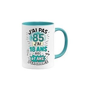 Jungle Mug | Mug 85 Ans Anniversaire Humour | Cadeau Original Femme Homme 85e Ann&eacute;e | Tasse Dr&ocirc;le J&rsquo;ai Pas 85 Ans &ndash; J&rsquo;ai 18 Avec 67 Ans d&rsquo;Exp&eacute;rience | C&eacute;ramique, Blanc/Bleu, 330 ml
