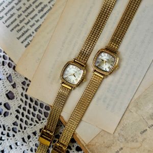 1pc Style Vintage fran&ccedil;ais cadran dor&eacute; Quartz bracelet en cuivre montre-bracelet pour femme, montre
