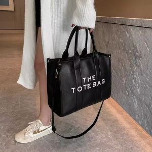 Le sac fourre-tout pour les femmes, sac à main de créateur de luxe en cuir lettre contrastée sac