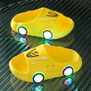 Été enfant LED lumières pantoufles garçon fille chaussures lumineuses bébé intérieur fond souple