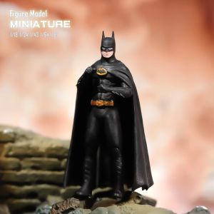 1/87 1/64 1/43 1/24 1/18 personnages d'anime Michael Keaton bat héros scène figurine modèle poupées