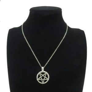 Goth Wicca sorcière Pentacle amulette pentagramme pendentif femmes colliers Vintage étoile chaîne