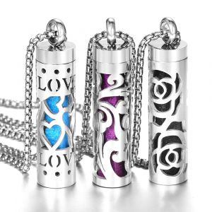Collier diffuseur d'aromath&eacute;rapie, motif d'amour, m&eacute;daillon diffuseur d'huile essentielle en acier