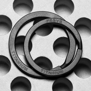 Porte-cl&eacute;s en titane noir pour hommes, porte-cl&eacute;s plat, porte-anneaux, l&eacute;ger, ARC EDC, boucle pour