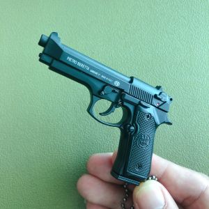 1:3 Mini 92F pistolet mod&egrave;le alliage d&eacute;tachable assemblable jouet porte-cl&eacute;s pendentif en m&eacute;tal