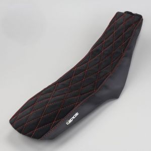 Housse de selle Derbi Senda, Gilera SMT, RCR, Aprilia SX, RX... (depuis 2018) Gencod Evo II rouge (simili Alcantara)